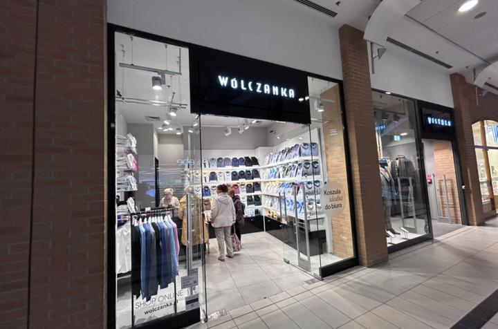 Garnitury Wólczanka: Jak nie dać się uwieść pułapkom wyprzedaży?