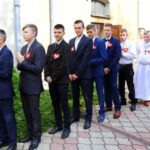 Jak wybrać idealny garnitur na bierzmowanie, aby olśnić wszystkich swoim stylem?