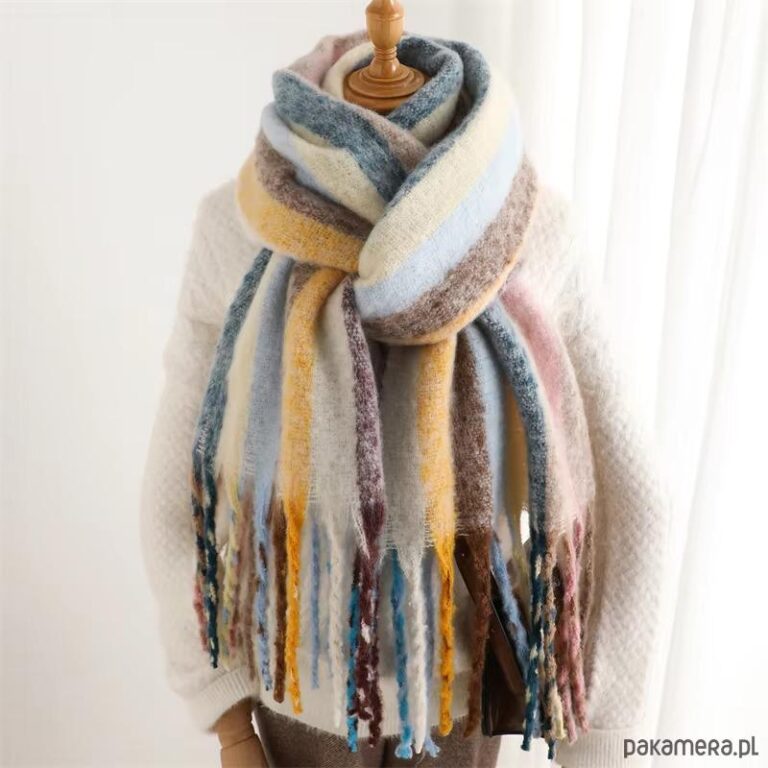 Szal w zimowej stylizacji: Triki, które dodadzą panom ciepła i elegancji